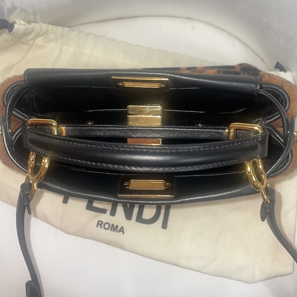 ❌SOLD❌ FENDI Mini Sheepskin Peekaboo🤎 - Picture 10 of 14
